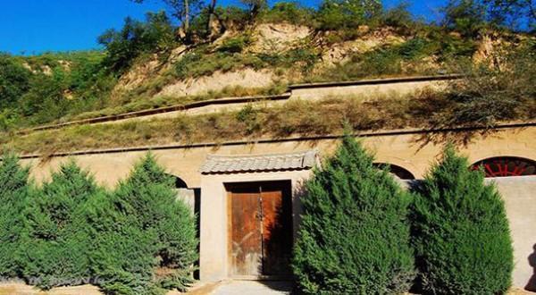 北线二日游（壶口瀑布、黄帝陵、延安革命圣地）